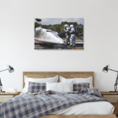 Feuerwehrleute reagieren auf die Szene Leinwanddruck (Insitu (Schlafzimmer))