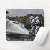 Feuerwehrleute reagieren auf die Szene Mousepad (Mit Mouse)