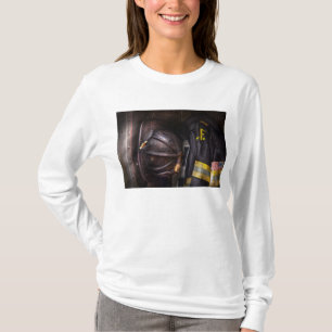 Feuerwehrmann - Abgetragen und gebraucht T-Shirt