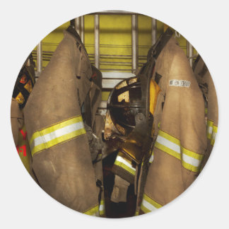 Feuerwehrmann - Bunkergestänge Runder Aufkleber