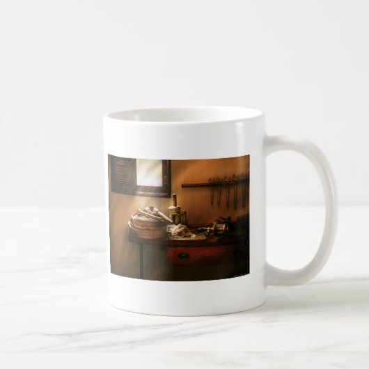 Feuerwehrmann - Der bescheidene Feuerschlauch Kaffeetasse (Rechts)
