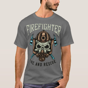 Feuerwehrmann mit coolem Helm und Design T-Shirt