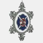 Feuerwehrmann-patriotische Abteilung Schneeflocken Zinn-Ornament (Links)