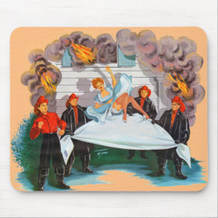 Feuerwehrmänner der 1940er Jahre retten hübsche Da Mousepad