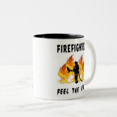 Feuerwehrmänner glauben der Hitze Zweifarbige Tasse (VorderseiteRechts)