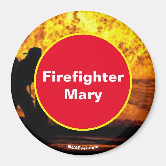 Feuerwehrmänner greifen Feuerwehrfrau Mary Magnet  (Vorne)