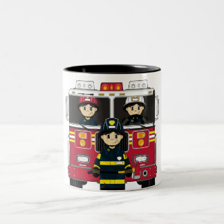 Feuerwehrmänner mit der Feuer-Motor-Tasse Zweifarbige Tasse
