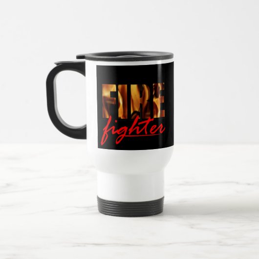 Feuerwehrmannreise-Tasse auf schwarzem Hintergrund Reisebecher (Links)