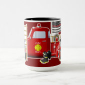 Feuerwehrnome mit Kleinem roten Feuerwehrauto Tasse (Zentrum)
