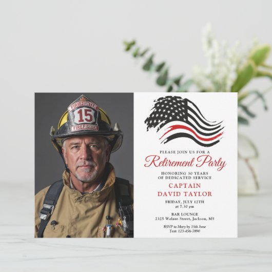 Feuerwehrruhestand Party Thin Red Line Foto Einladung (Stehend Vorderseite)