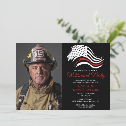Feuerwehrruhestand Party Thin Red Line Foto Einladung (Stehend Vorderseite)