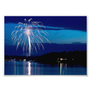 Feuerwerk am East Gull Lake über der Bucht Fotodruck