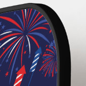 Feuerwerk Amerikanische Unabhängigkeitstag mit der Pickleball Schläger (Linke Seite)