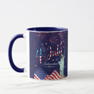 Feuerwerk Amerikanische Unabhängigkeitstag mit der Tasse