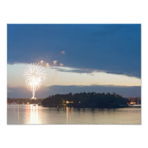 Feuerwerk bei Dämmerung über Gull Lake Fotodruck
