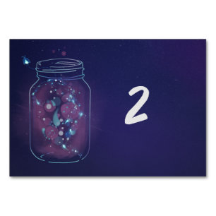 Feuerwerke in der Tischnummer Mason Jars