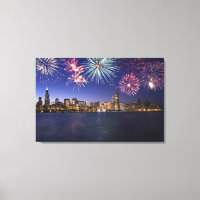 Feuerwerkskörper über der Skyline von Chicago 2