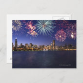 Feuerwerkskörper über der Skyline von Chicago 2 Postkarte (Vorne/Hinten)