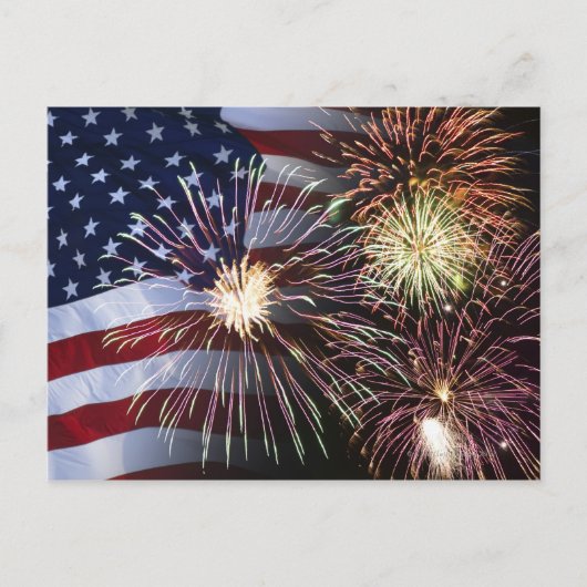 Feuerwerkskörper und amerikanische Flagge Postkarte (Vorderseite)