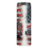 Feuerzug mit Abstrakter amerikanischer Flagge Thermosbecher (Rückseite)
