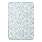 Feuille Damask Muster Duck Egg Blue auf Weiß Badematte (Vorderseite Vertikal)