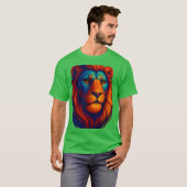 feuriger Löwenkopf realistisch t_kurz kräftig T-Shirt (Vorne ganz)