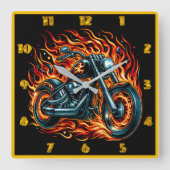 Feuriges Motorrad, das durch eine kosmische Kuliss Quadratische Wanduhr (Vorderseite)