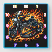 Feuriges Motorrad mit Beiwagen bei Sonnenuntergang Quadratische Wanduhr (Vorderseite)