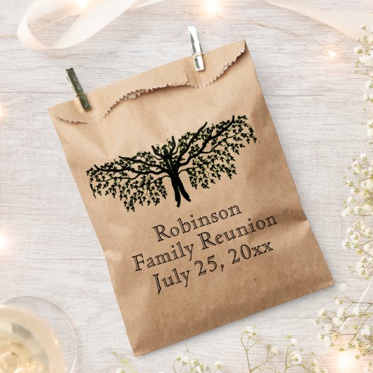 Fevor Bag - Family Wiedersehen Tree and Text Geschenktütchen (Ausgeschnitten)