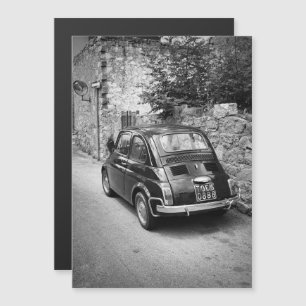FIAT 500 Auto in Schwarzweiß Magneteinladung