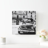 Fiat 500, cinquecento in Italien, klassisches Auto Quadratische Wanduhr (Zuhause)
