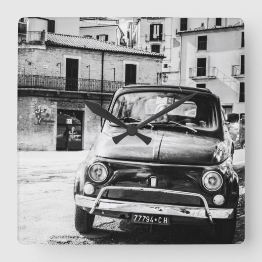Fiat 500, cinquecento in Italien, klassisches Auto Quadratische Wanduhr (Vorderseite)