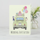 Fiat 500 Couple in car wedding Einladung (Stehend Vorderseite)