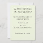 Fiat 500 Couple in car wedding Einladung (Rückseite)