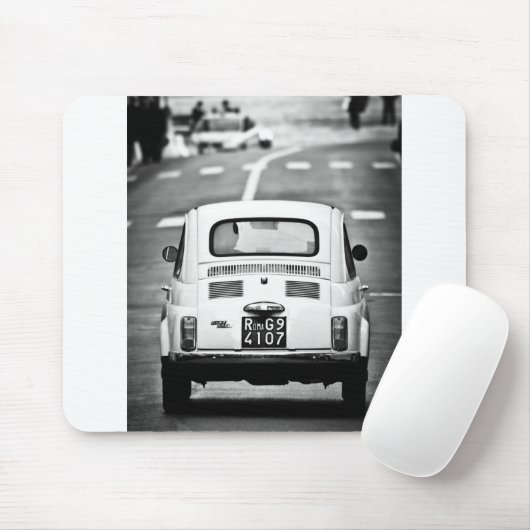 Fiat 500 in Rom, Italien Mousepad (Mit Mouse)