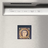 Fibula mit dem Gesicht eines jungen Mannes Magnet (In Situ (Geschirrspüler))