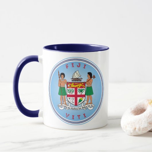 Fidschi-Erbe-Emblem Tasse (Mit Donut)