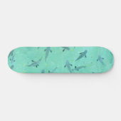 Fidschi-Fische schwimmen in blauem, klarem Wasser- Skateboard (Horizontal)