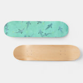 Fidschi-Fische schwimmen in blauem, klarem Wasser- Skateboard (Horizontal)