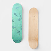 Fidschi-Fische schwimmen in blauem, klarem Wasser- Skateboard (Vorderseite)