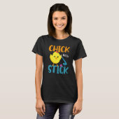 Field Hockey Chicken Chick With Stick T-Shirt (Vorne ganz)
