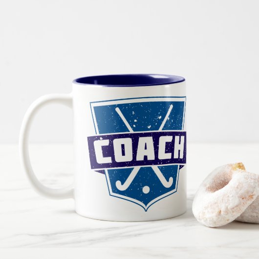 Field Hockey Cover Shield Zweifarbige Tasse (Mit Donut)