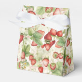 field of ripe, red strawberries geschenkschachtel (Vorderseite)