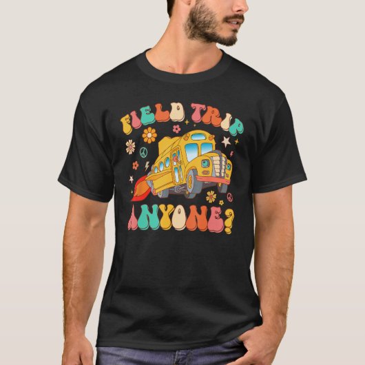 Field Trip Anyone Groovy School Bus Driver Yellow  T-Shirt (Vorderseite)