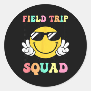 Field Trip Squad Groovy Field Day Hippie Smile Fac Runder Aufkleber
