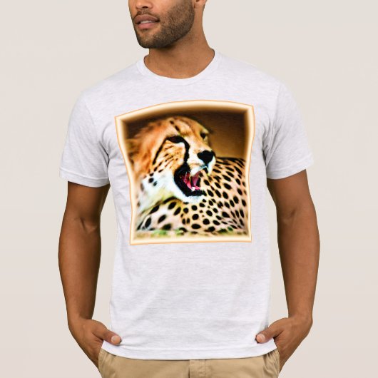 "Fierce and Fiery Cheetah Design". Jetzt kaufen T-Shirt (Vorderseite)