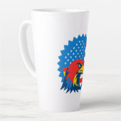 Fierce Bald Eagle über die US-Flagge Milchtasse (Linke Ecke)