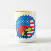 Fierce Bald Eagle über die US-Flagge Tasse (Zentrum)