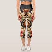 Fierce Baroque Pearl & Floral Kunst, Dichtung und  Capri Leggings (Rückseite)