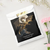 Fierce Dragon Rearing Geschenktütchen (Versiegelt)